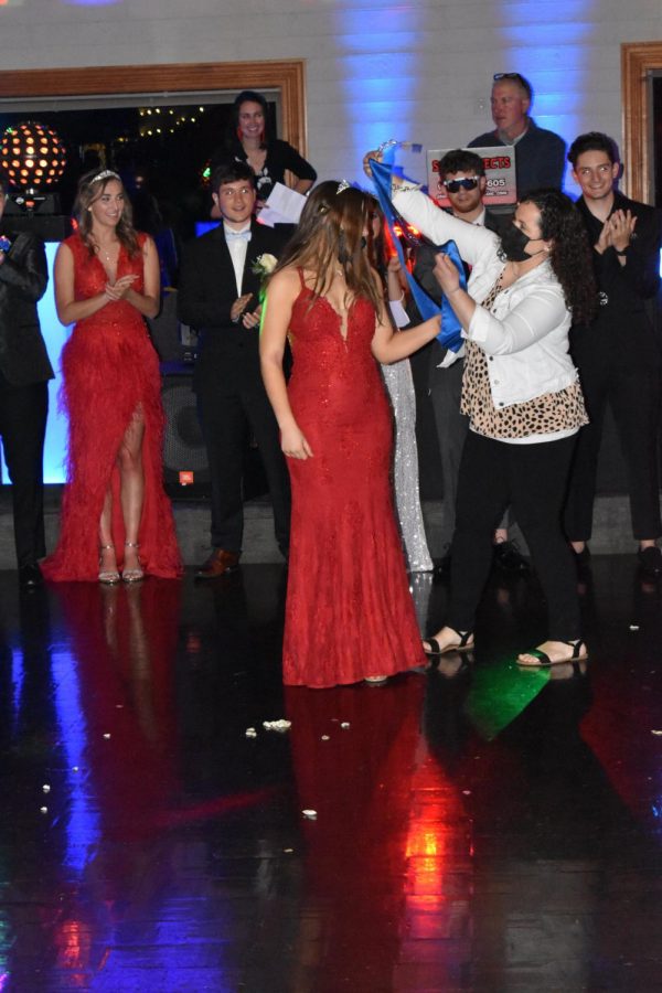Delaney Pauley is the 2021 Prom Queen.