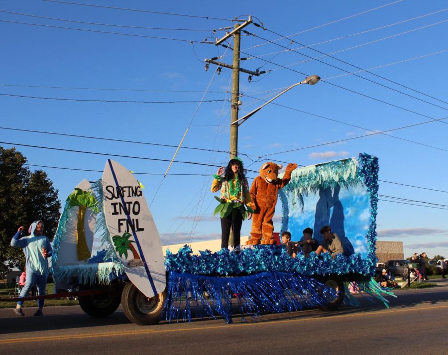 Freshmans Lilo and Stitch themed float!