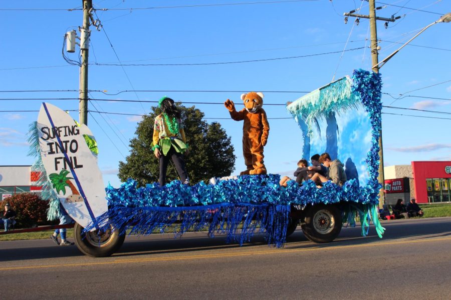 Freshmans Lilo and Stitch themed float!