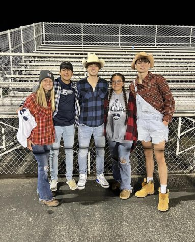 Den Leaders with Fan of The Week, Peyton Smith