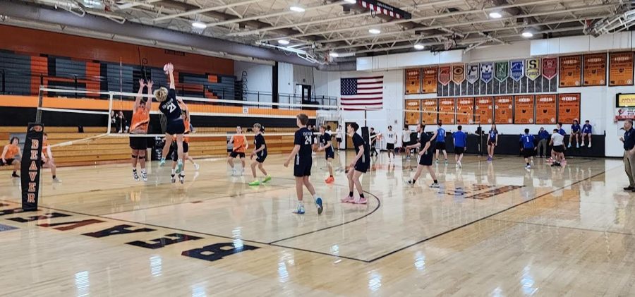 The boys volleyball team scrimmages Beavercreek.  