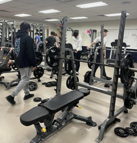 The EHS weight training class is for both athletes and those looking to lift for themselves.  