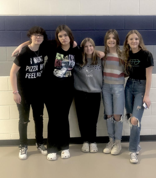 Students wearing their spirit wear for Thursdays theme which is wear your favorite shirt. L: R Jordynn Wales, Jada Robinson, Hannah Lange, Diana Campbell, and Keisha Stewart. 